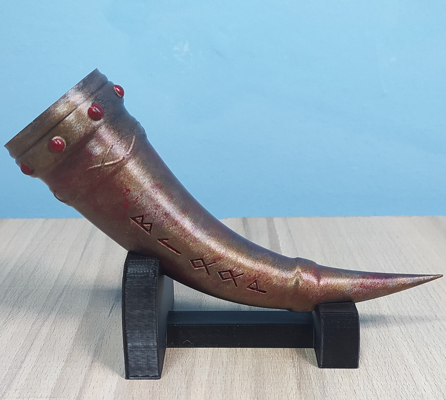 Bloodmead Horn Prop Replica – God of War Inspired Custom Hand Painted 3D Print