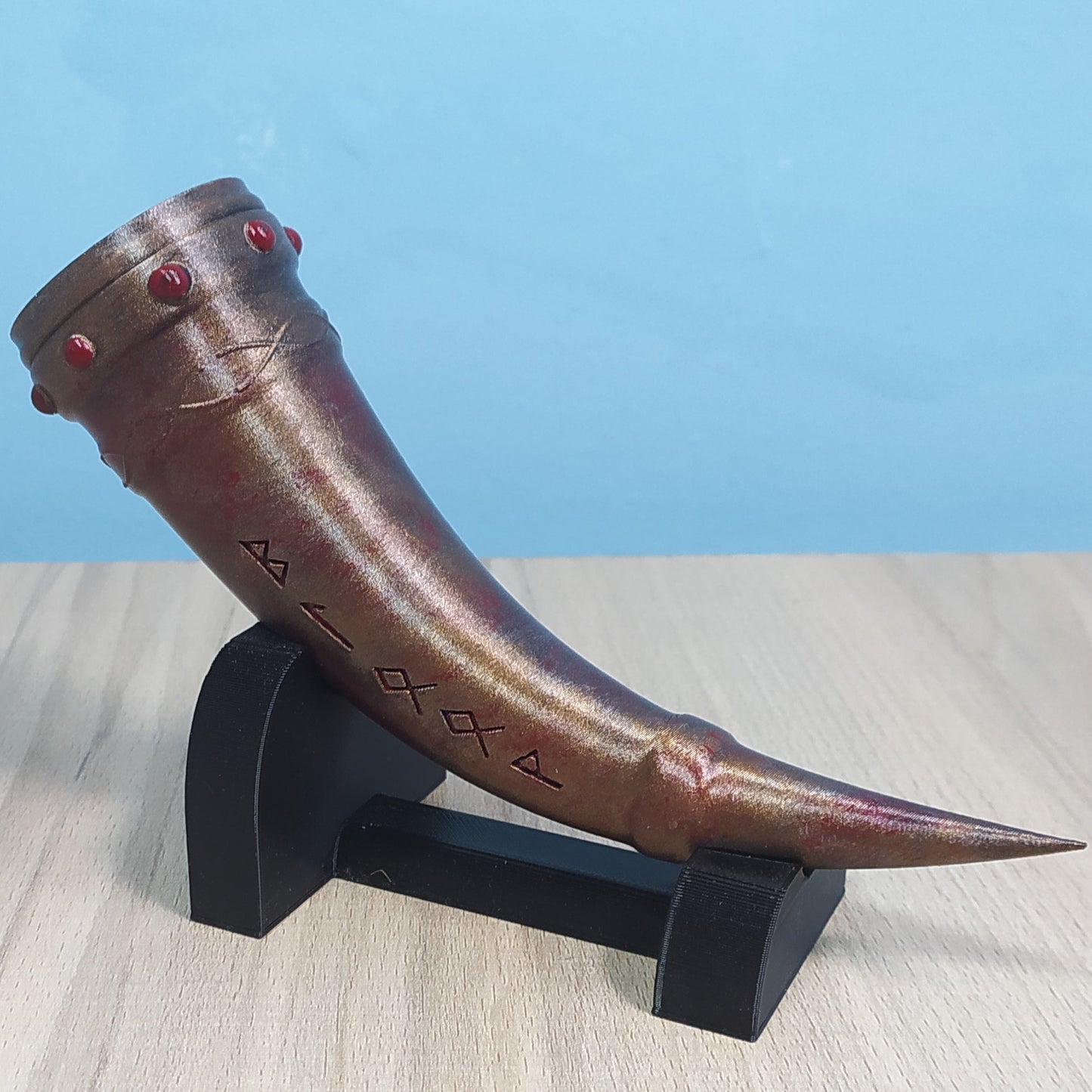 Bloodmead Horn Prop Replica – God of War Inspired Custom Hand Painted 3D Print