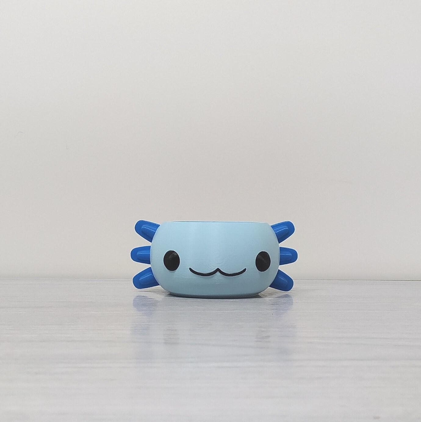 Blue axolotl planter, 3D printed planter for small plants and succulents